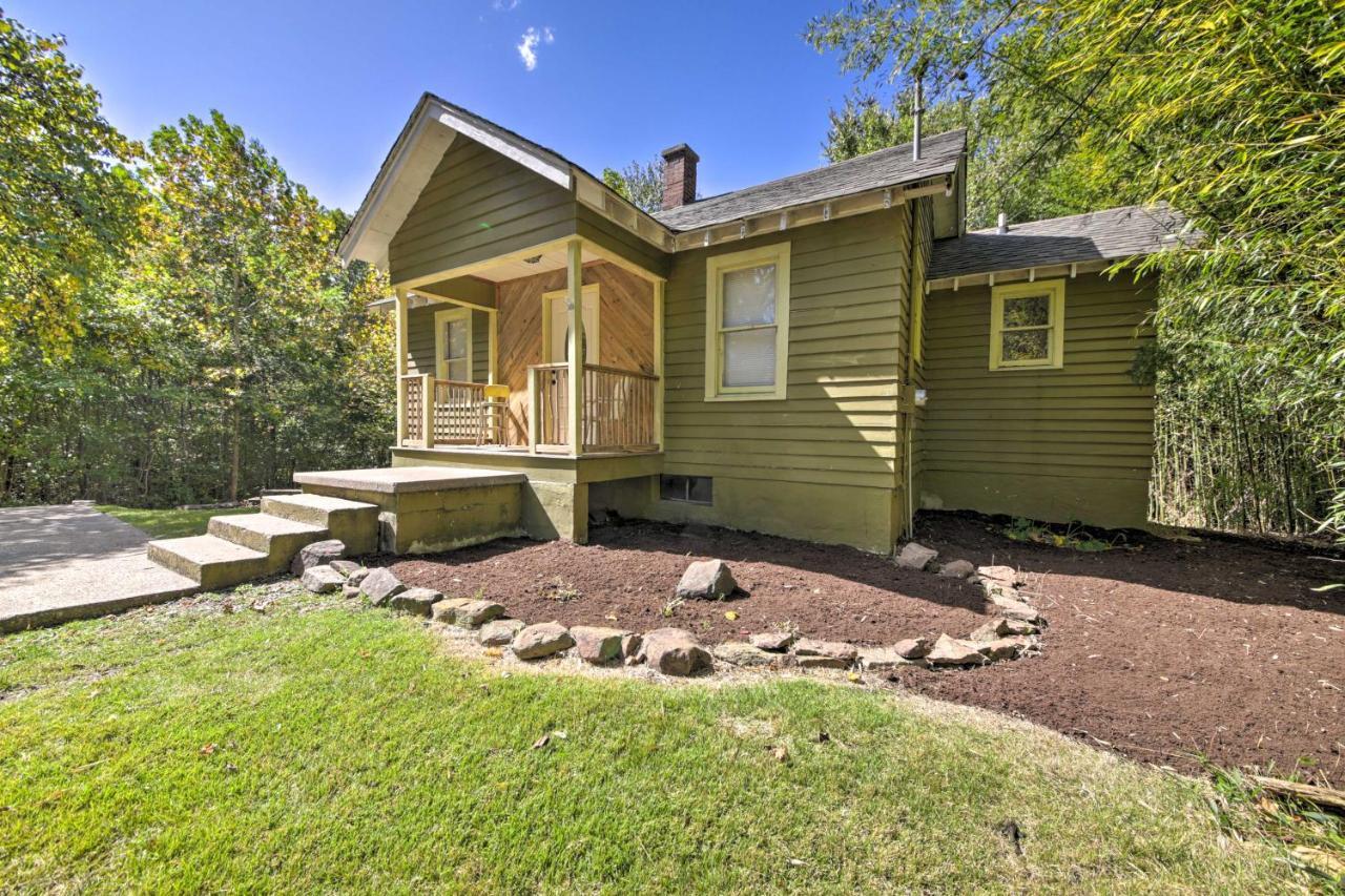 Pet-Friendly Cottage With Fire Pit - 3 Mi To Siu! 卡本代尔 外观 照片